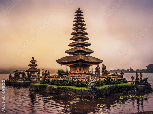 Temple sur l'eau Bali Ulun Danu Beratan