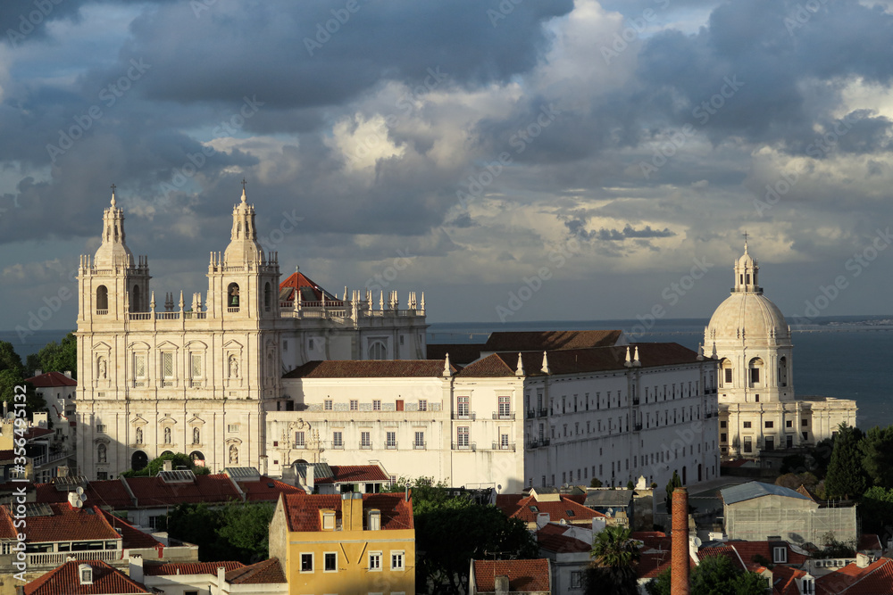 Obraz premium Lizbona. Portugalia. The Church or Monastery of São Vicente de Fora.
