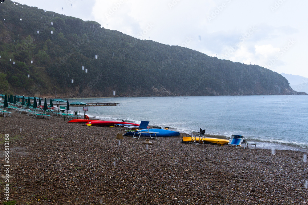 Fototapeta premium sea coast travel by sea kayaks