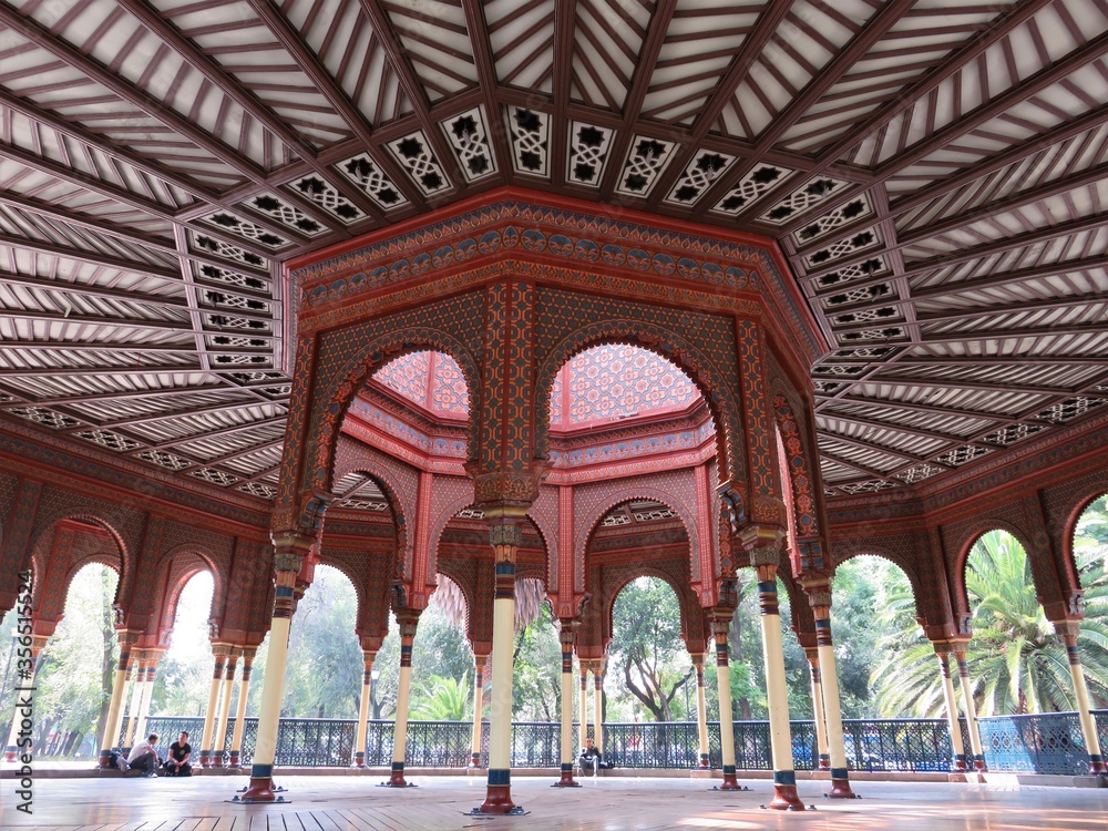 Obraz premium Morisco Kiosk in Colonia Santa María la Ribera in Mexico City, Mexico