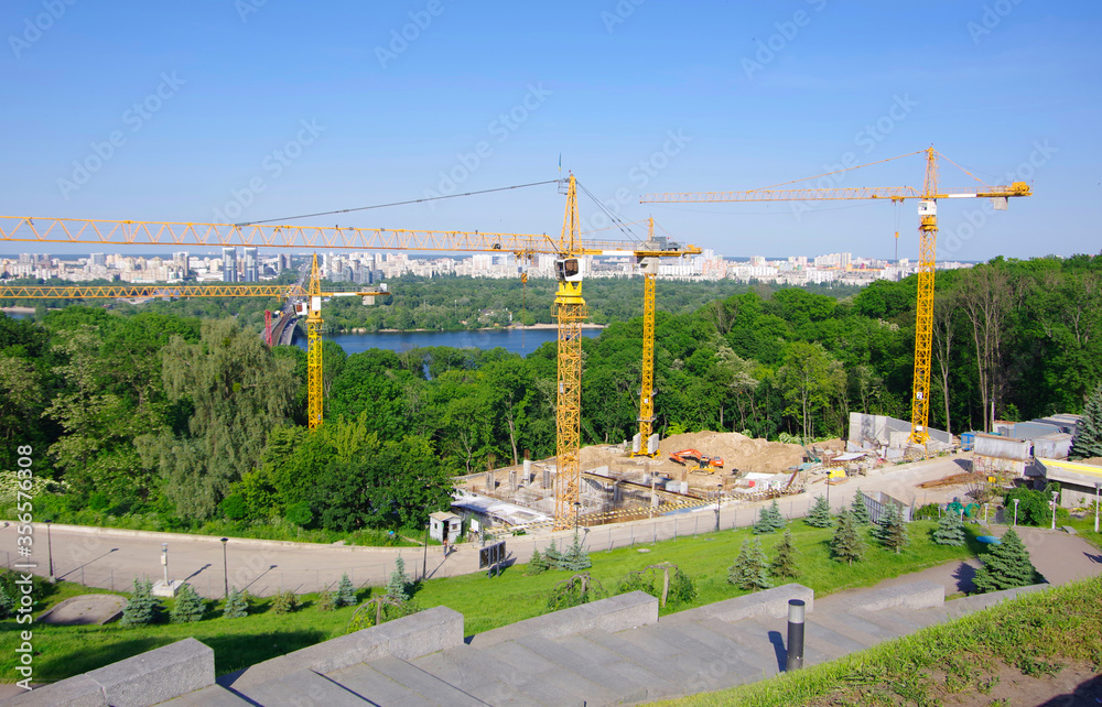 Naklejka premium Kiev. Ukraine. 06.09.20. Construction work in the city.