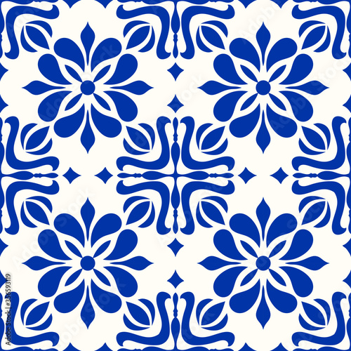 Majolica pottery tile, blue and white azulejo, original traditional Portuguese and Spain decor. Seamless Damask pattern. Hand drawn pattern. Ceramic tile in talavera style. Vector