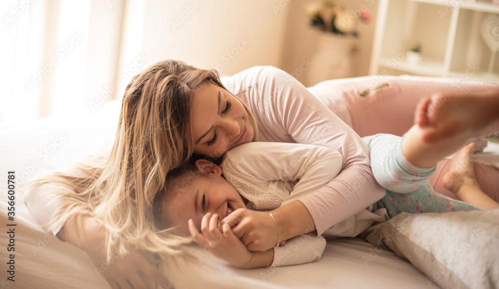 Every moment with mom is fun. Every moment with mom is fun.