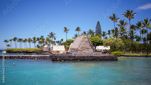 Fototapeta Naklejka Na Ścianę i Meble -  Tropical view, native Hawaiian house, Kailua