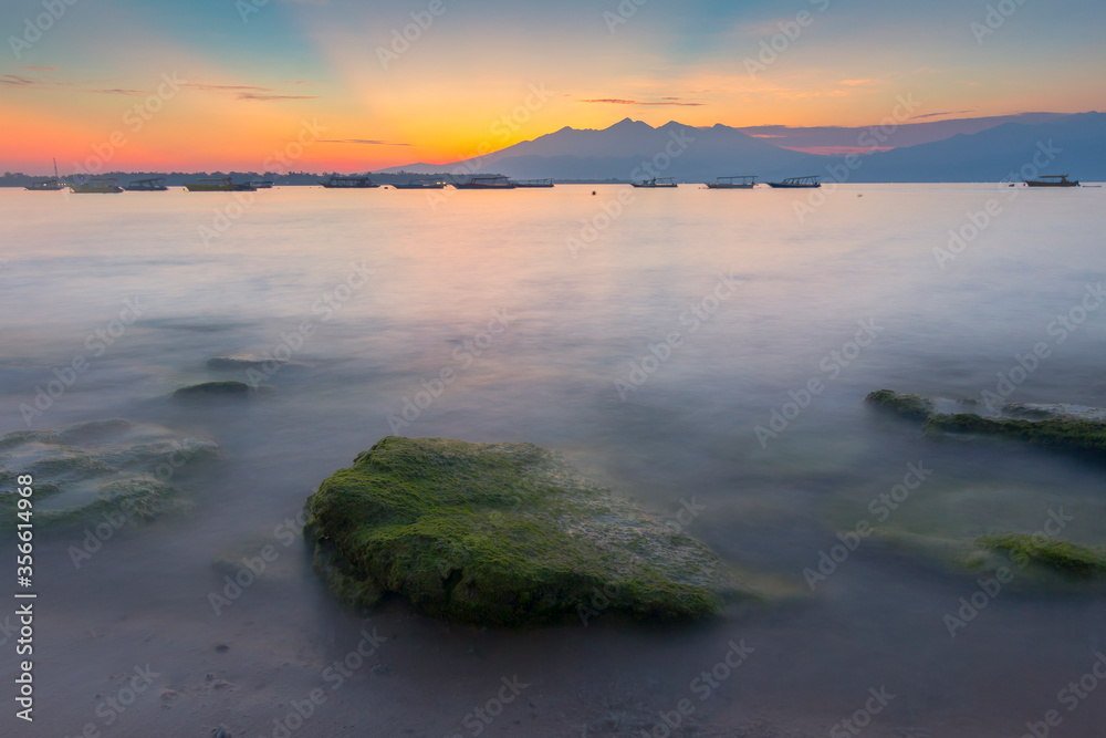 Fototapeta premium sunrise at the seaside