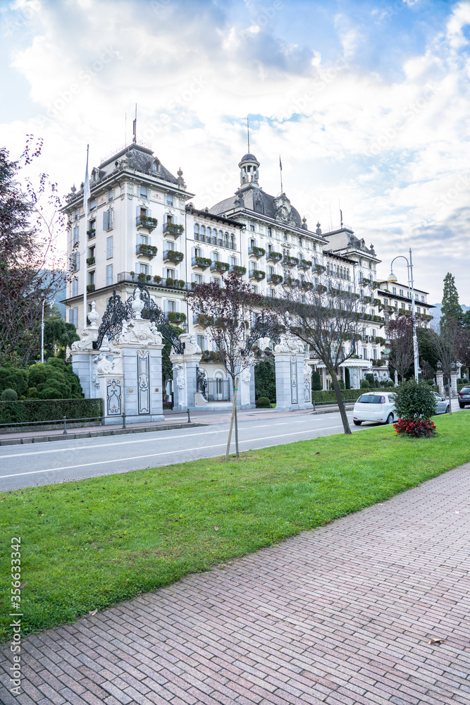 Obraz premium Des Iles Borromees Palace, Stresa, Italy