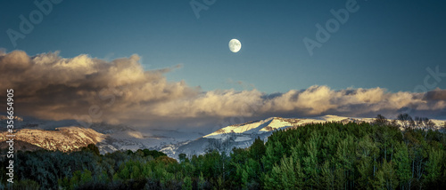moon over the mountains © Galen