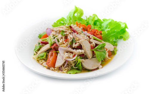 Spicy Salad Instant Noodles with Vietnamese Pork