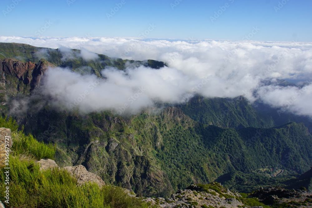 Viewpoint Pico Do Arieiro, Madeira Viewpoint Pico Do Arieiro, Madeira