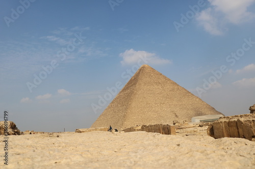 pyramid of giza