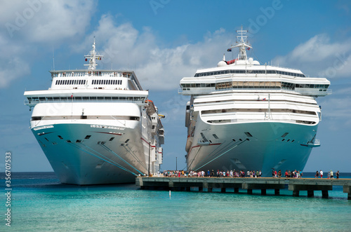 Two Cruise Ships Arrived to Grand Turk Island