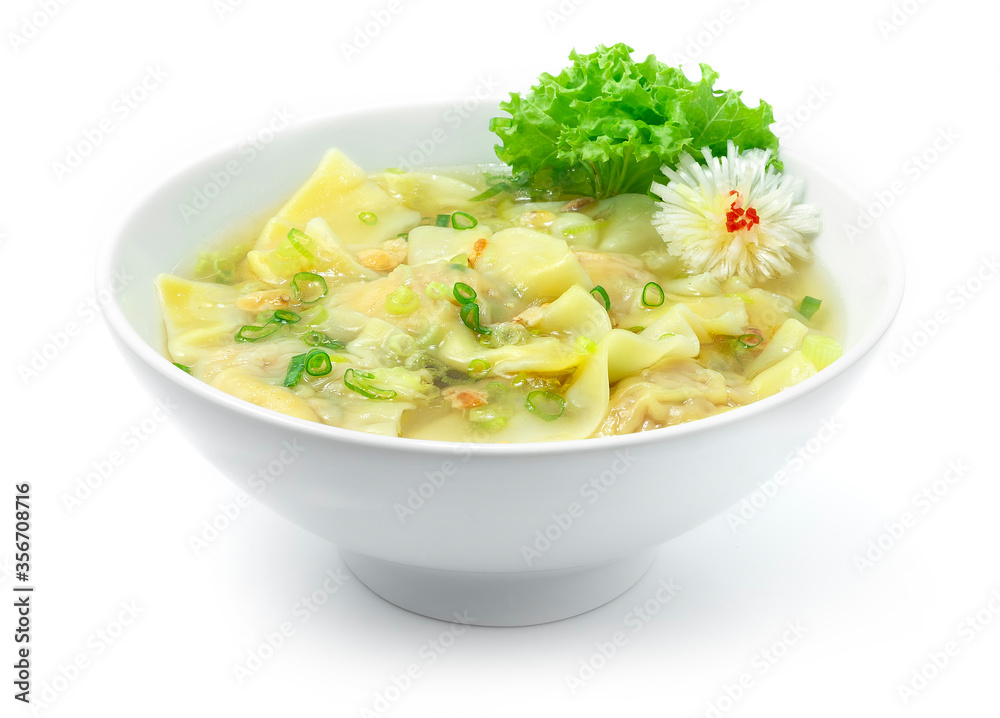Dumpling Soup sprinkle with spring onion and Crispy Garlic Chinese Food Dumpling Soup sprinkle with spring onion and Crispy Garlic Chinese Food