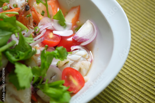 Spicy vermicelli and seafood salad