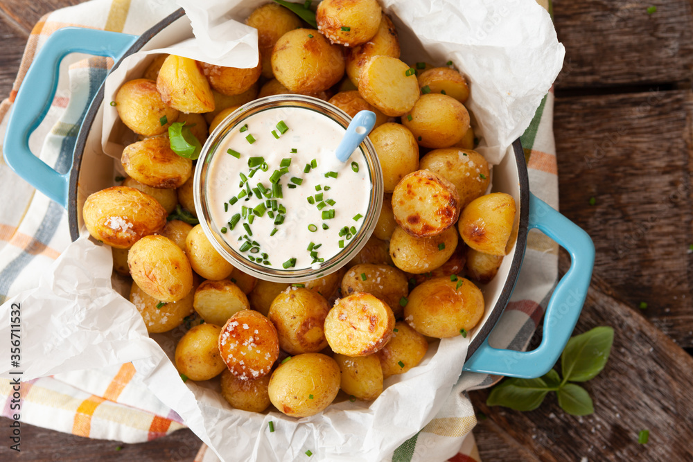 Bratkartoffeln mit Kraeuterquark Stock Photo | Adobe Stock