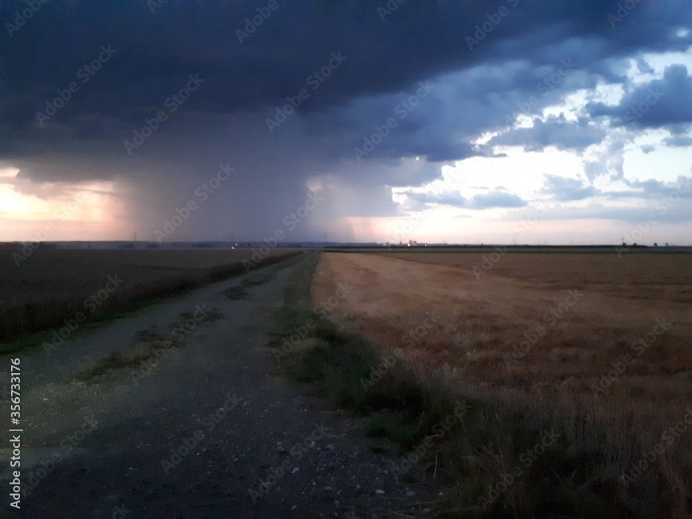Regenbogen Gewitter Unwetter Sturm Regenbogen Gewitter Unwetter Sturm