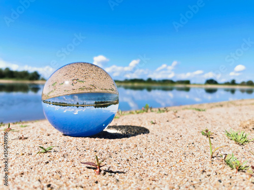 Glaskugel am Strand - Glass Sphere at Beach Wallpaper  © Andreas