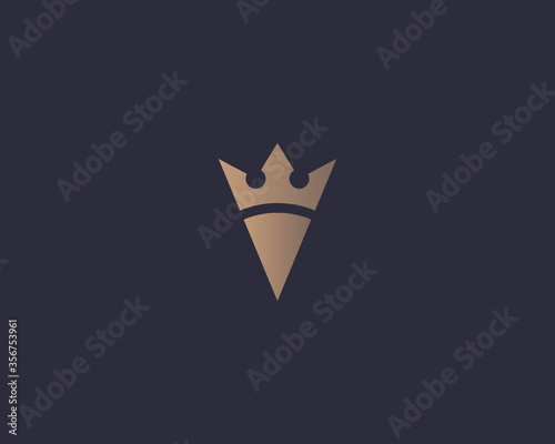 Pizza king logo design template. Vector logotype illustration for pizza food restaurant.