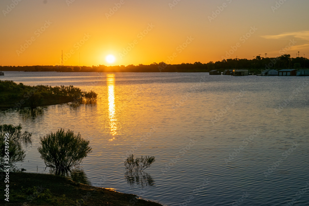Early morning sunrise on Grapevine Lake