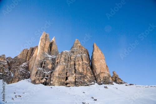 Obraz na płótnie Tre Cime di Lavaredo w Dolomitach zimą w salonie
