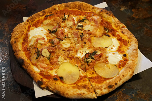 Close up mushroom Pancetta Pizza