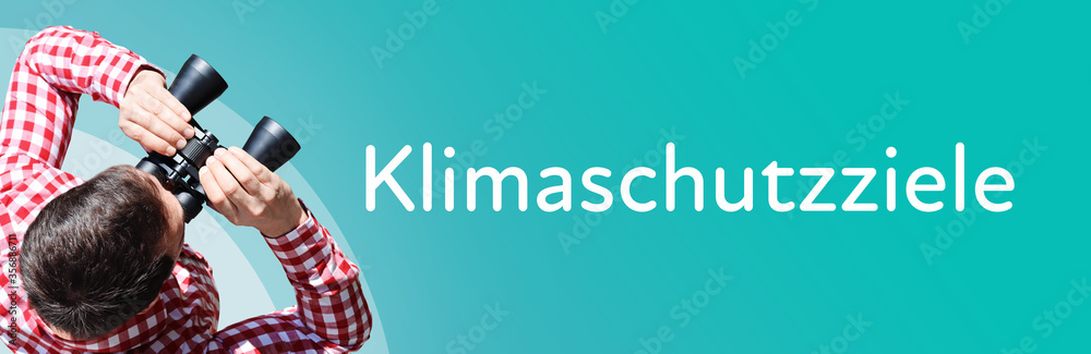 Naklejka premium Klimaschutzziele. Mann mit Fernglas aus Vogelperspektive. Beobachtung, Draufsicht, Panorama. Business Text auf blau. Statistik, Wirtschaft