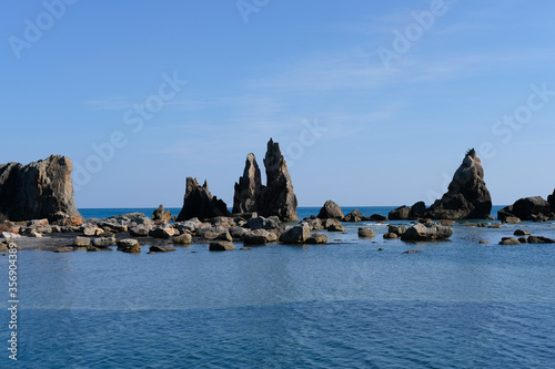 和歌山県の橋杭岩