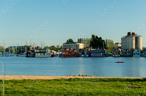 Alameda House Boats from Oakland 