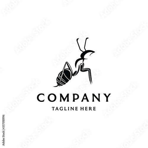 Ant logo design template. Awesome ant logo. Ant lineart logotype.