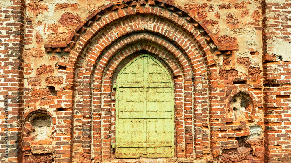 iron double-leaf gates in the medieval style