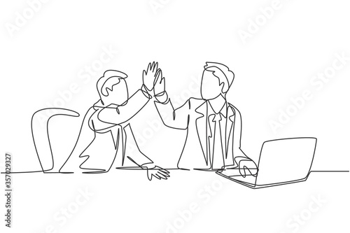 One line drawing of businessmen celebrating their successive target at the business meeting with high five gesture. Business deal concept continuous line draw design graphic vector illustration