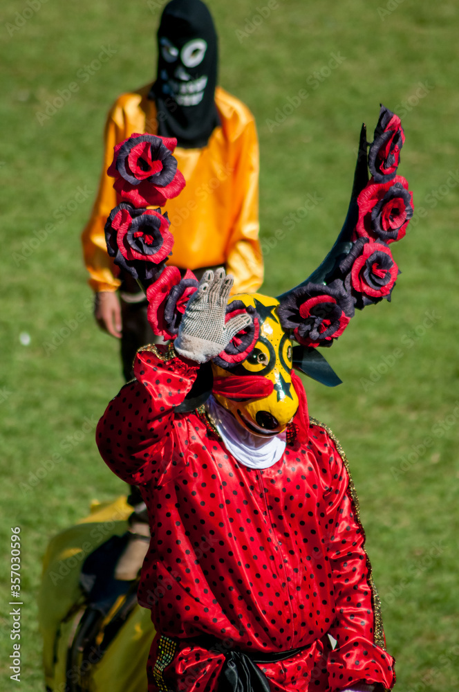 As cavalhadas são representações teatrais com base na tradição européia da Idade Média, as mais importantes cavalhadas ocorrem na cidade de Pirenópolis, Goiás, Brasil