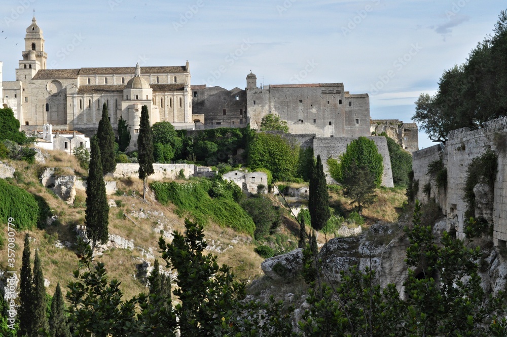 Gravina in Puglia (Bari) - Cattedrale Santa Maria Assunta e vallone Torrente Gravina
