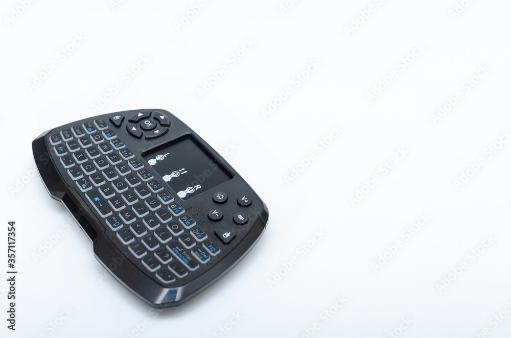 Teclado inalámbrico con mousepad. Teclado inalámbrico con mousepad.