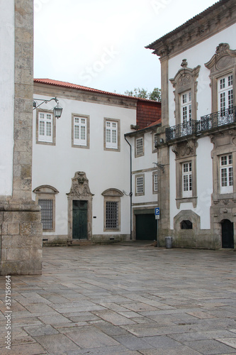 episcopal palace in porto (portugal) © frdric