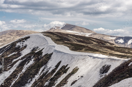 Svydovets ridge in spring photo