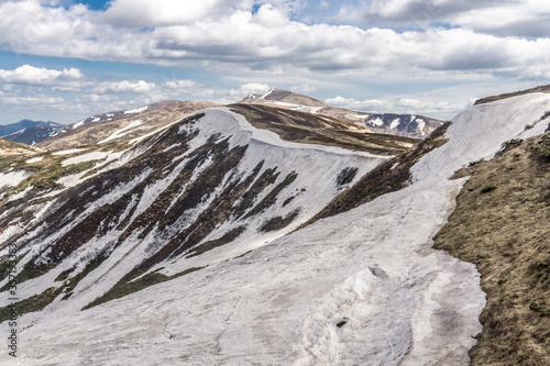 Svydovets ridge in spring photo