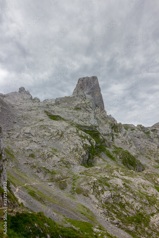 Fototapeta premium Naranjo de Bulnes mountain in Asturias (Spain)