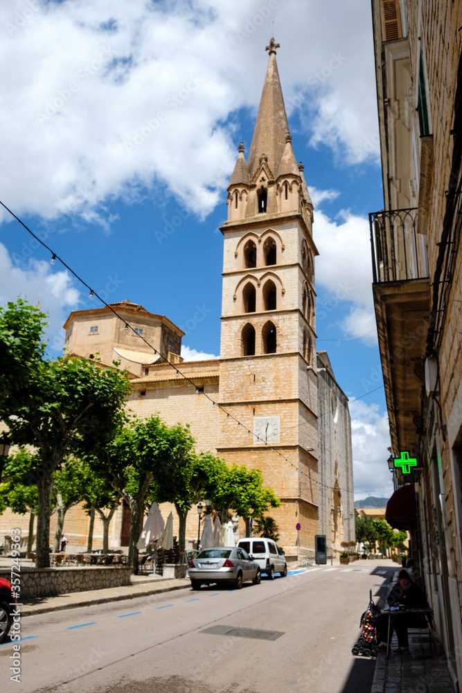 Iglesia parroquial, siglo XVIII , construida sobre una iglesia anterior del siglo XVI, Binissalem, comarca del Raiguer, Mallorca, balearic islands, Spain