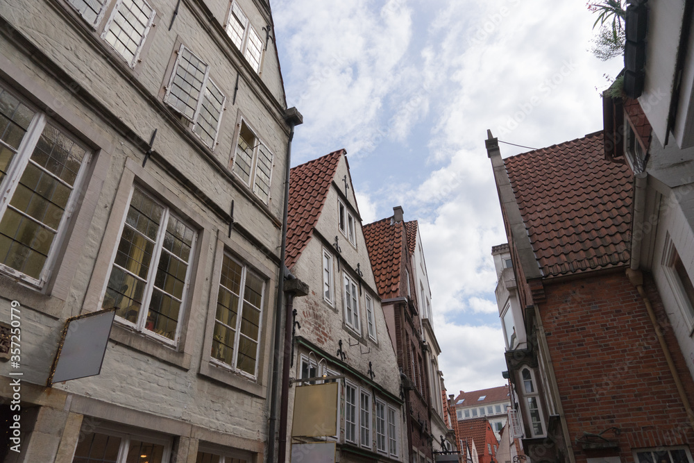 Alte Häuser in den engen Gassen des historischen Altstadtviertel 