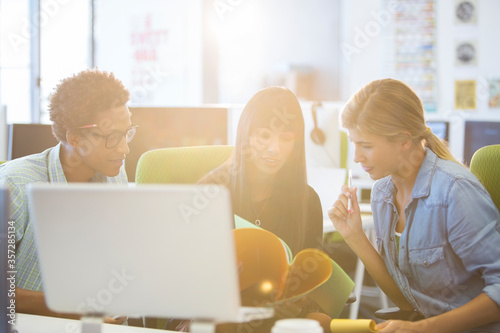 Photos Business people talking in office