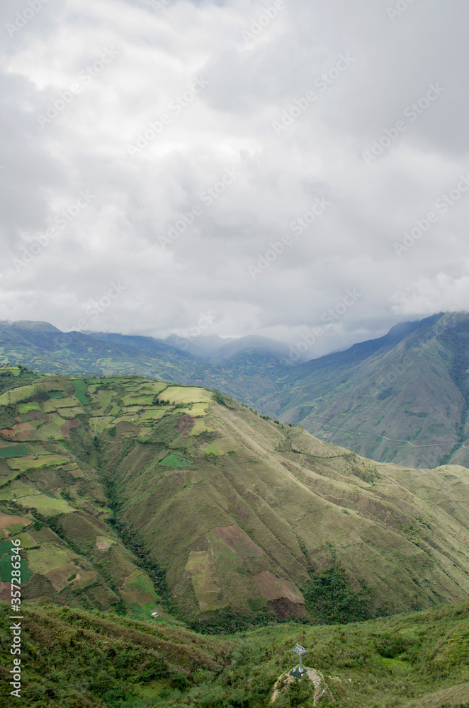 Fototapeta premium beautiful landscape on the roads of peru 