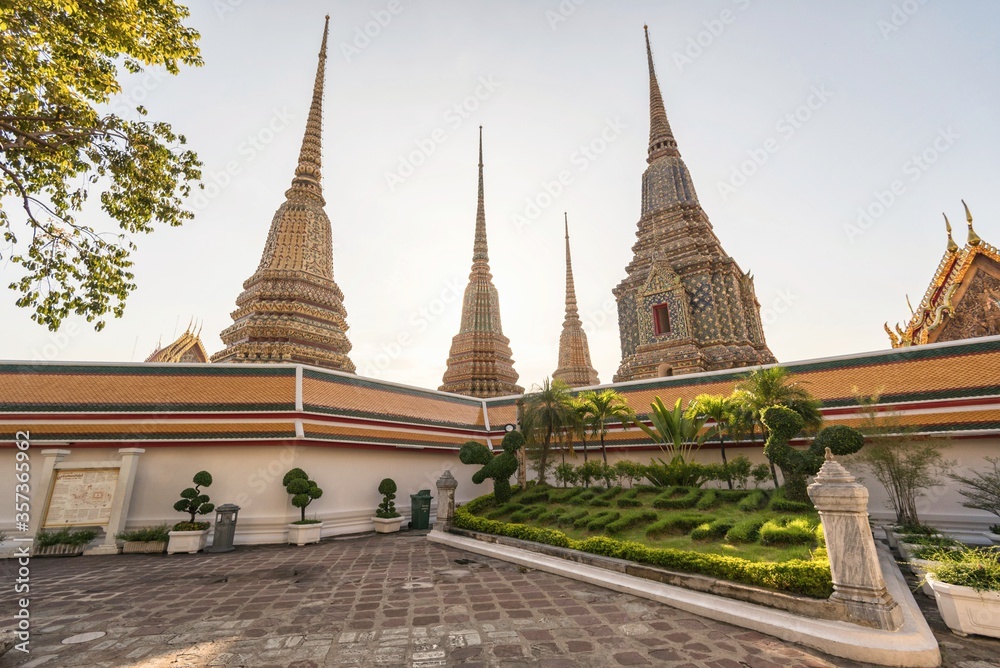 Fototapeta premium Buddhist temple, Wat Pho temple in Bangkok Thailand