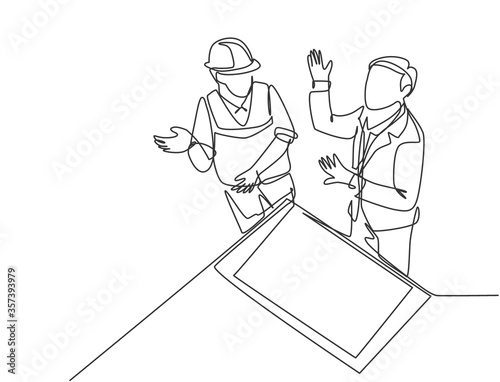 Single continuous line drawing of young architect and foreman discussing about blueprint building design. Construction planning talk concept. Modern one line draw design graphic vector illustration