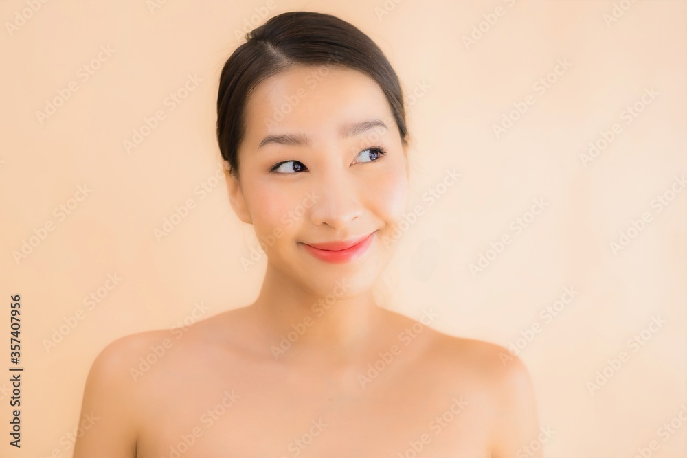 Portrait beautiful young asian face woman with beauty spa concept Portrait beautiful young asian face woman with beauty spa concept