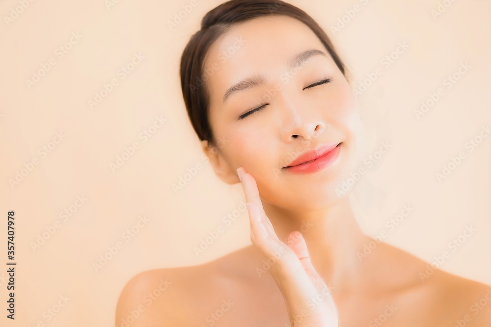 Portrait beautiful young asian face woman with beauty spa concept Portrait beautiful young asian face woman with beauty spa concept