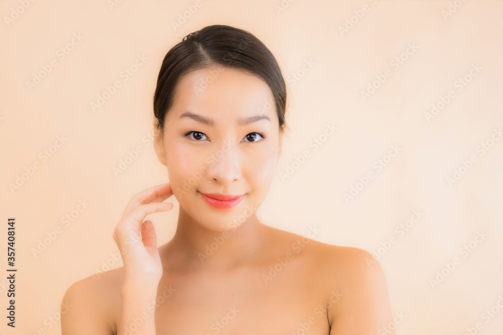 Portrait beautiful young asian face woman with beauty spa concept Portrait beautiful young asian face woman with beauty spa concept