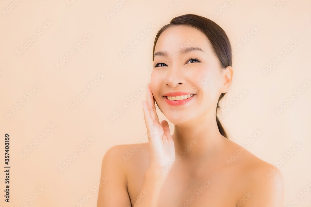 Portrait beautiful young asian face woman with beauty spa concept Portrait beautiful young asian face woman with beauty spa concept
