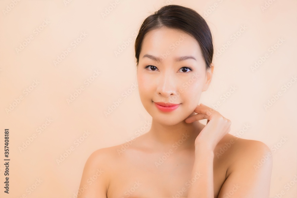 Portrait beautiful young asian face woman with beauty spa concept Portrait beautiful young asian face woman with beauty spa concept