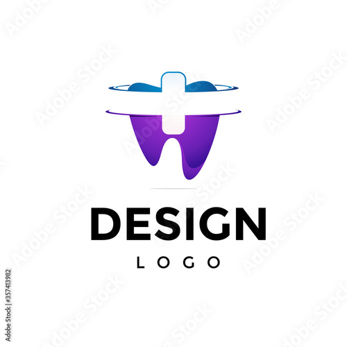 Denta medical logo design template photo