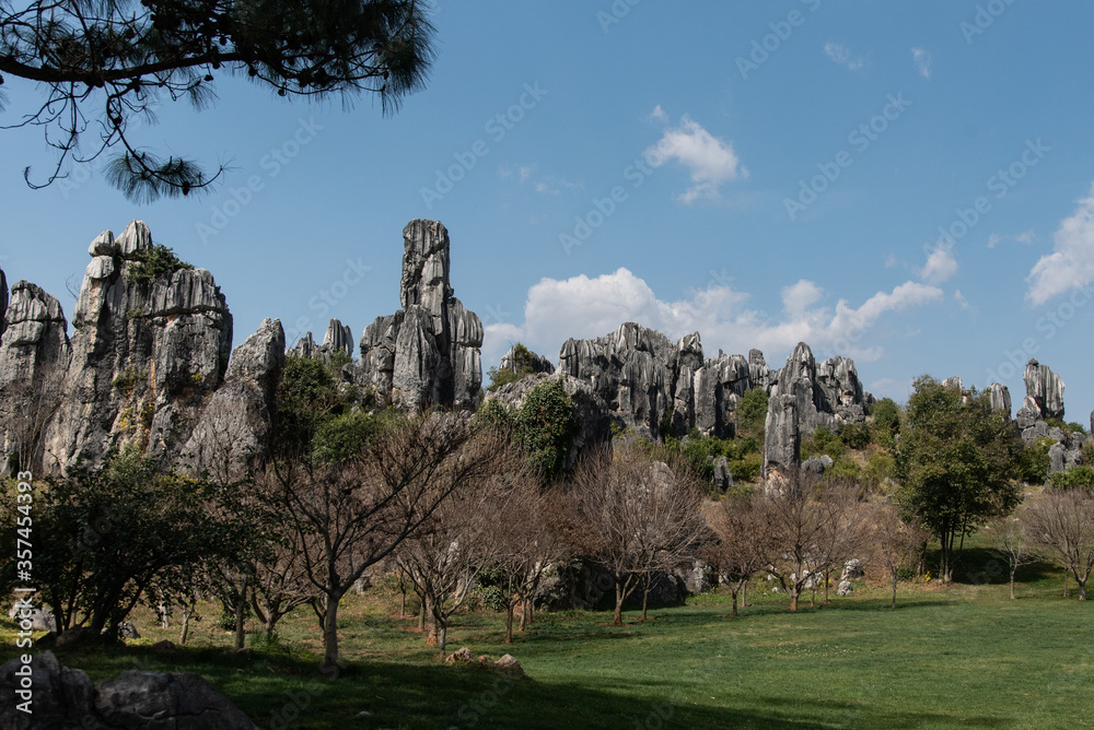  February 2019, Kuniming, Yunnan Stone Forest Geological Park , Shilin County.  The Kunming Stone Forest, Shilin in Chinese, is a spectacular set of limestone groups 